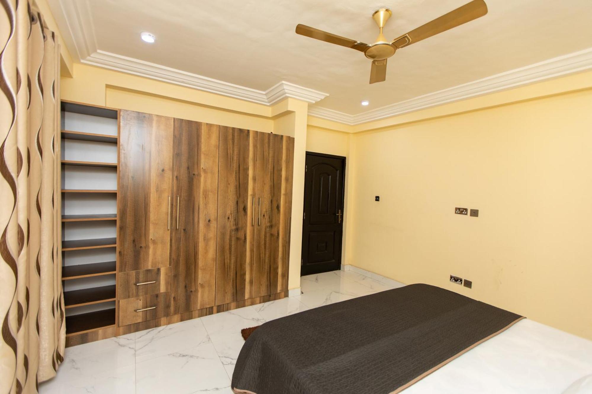 Washington Apartments - Just 25Mins Drive From The Airport Kwashieman Exterior photo